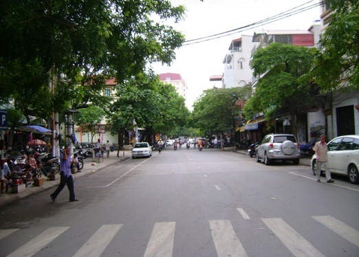 Cua hang yen sao noi tieng tren pho vu duc than